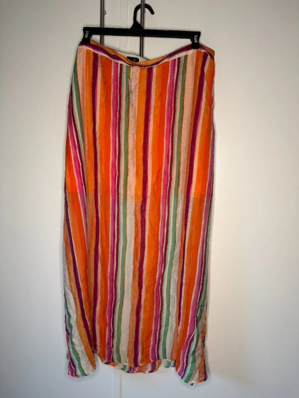 Express Two Piece Set: Textured Striped V-neck Twist Front Tank + Textured Strip